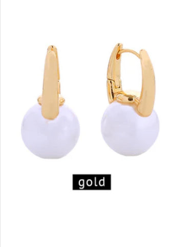 AKA 14k Gold Dipped Pearl Drop Huggie Earrings (Gold)